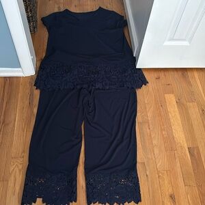 nwot susan graver two piece liquid knit lace crop pant set